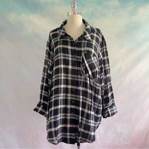Black and White Plaid Flannel Button-Up Shirt